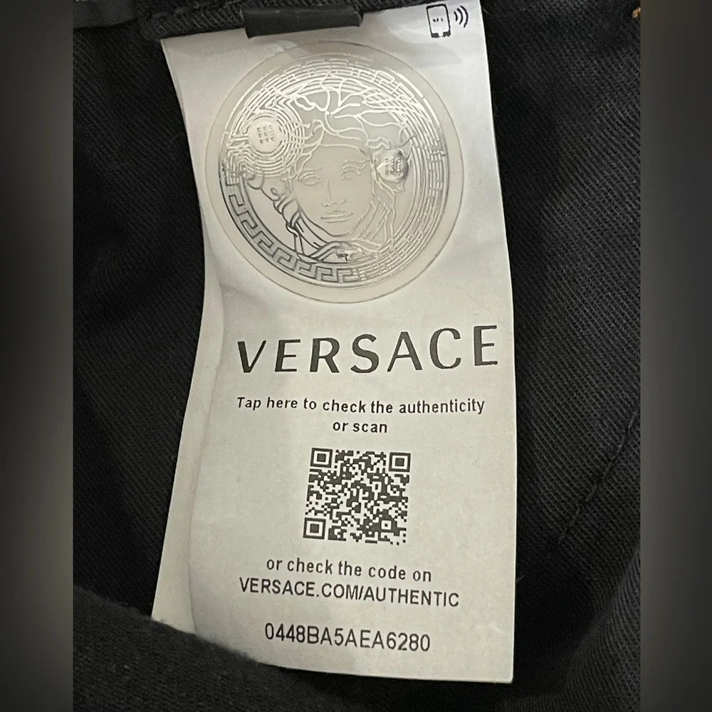VERSACE Jeans - Picture 10 of 16